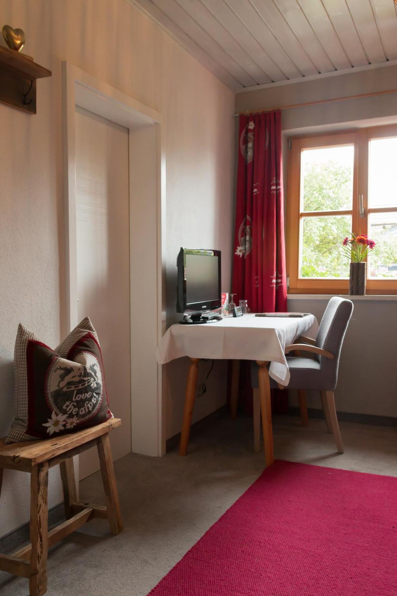 Gaestehaus Sattlerhof Bernau am Chiemsee Exteriör bild
